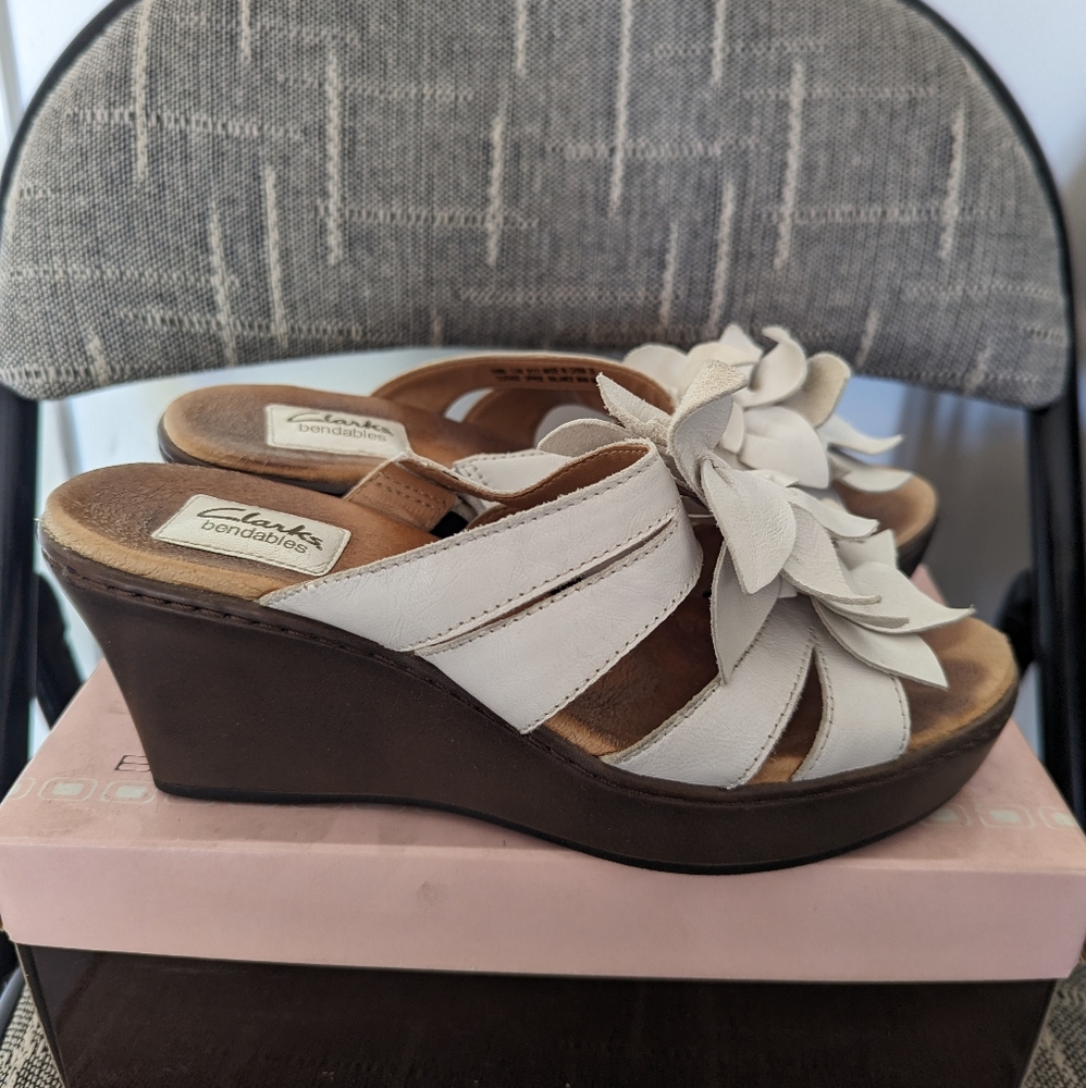 Clark's Bendables Leather Mule Wedge Sandals